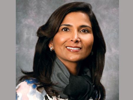 కుక్కల గదిలో పనిమనిషి: భారతీయ అమెరికన్ సీఈఓపై కేసు