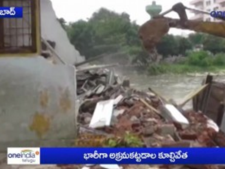 హైదరాబాద్ అక్రమ కట్టడాల కూల్చివేత, మేయర్ పర్యవేక్షణ