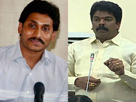 బీజేపీకి అల్టిమేటం, జగన్‌కు ఏ1 వార్నింగ్: 11 కేసుల్లో.. స్టేతో ఉమ కౌంటర్