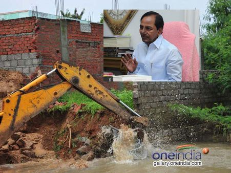 ఆ తర్వాతే కూల్చండి, ఎందుకో చెప్పండి : కేసీఆర్‌కు హైకోర్టు ఝలక్!