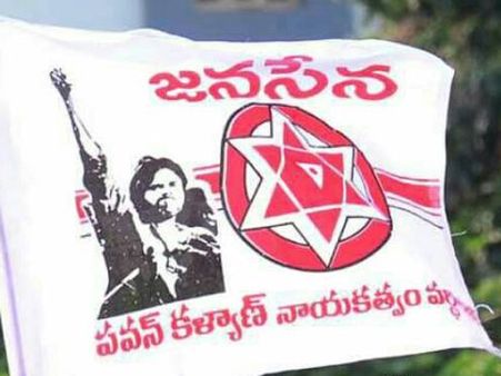 3దశలు కాదు, 2వ్యూహాలు: సభ తర్వాత పవన్ ఆమరణ దీక్ష లేదా పాదయాత్ర?