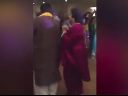 భార్యతో కలిసి ముషారఫ్ డ్యాన్స్, వైరల్ (వీడియో)