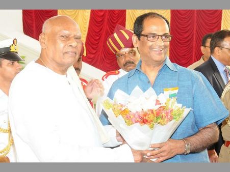 'కొణిజేటి రోశయ్య తమిళనాడులో పరోక్షంగా చాలా చేశారు'