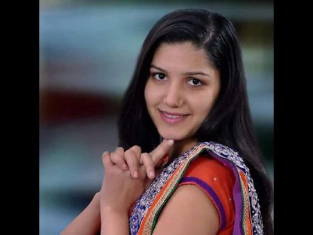 ఎఫ్‌బీలో 7పేజీల సూసైడ్‌నోట్: గాయని ఆత్మహత్యాయత్నం