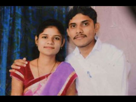 గర్ల్‌ఫ్రెండ్‌తో ఎఫ్‌బీ చాటింగ్?: భర్తతో గొడవ పడి యువతి ఆత్మహత్య