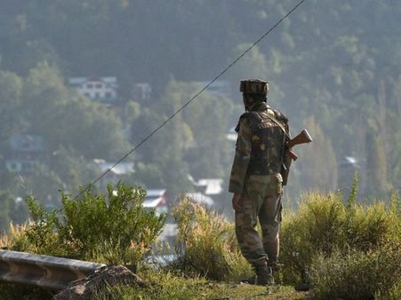 యూరి ఉగ్రదాడి: జవాన్ ఫ్యామిలీని అవమానించిన బీజేపీ ఎంపీ