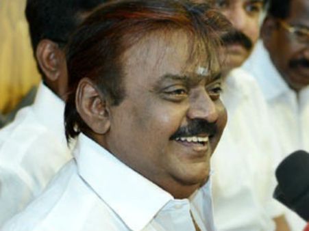 కావేరీ నీటి గొడవ: క్యాప్టెన్ విజయ్ కాంత్ అడ్రస్ లేడు