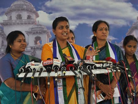 ఎలా చెప్పారో అర్థం కాలేదు: చంద్రబాబు 'స్వాగత' వ్యాఖ్యలపై వైసీపీ ఎమ్మెల్యేలు