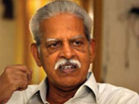 రోల్‌కాల్ చేస్తుంటే కాల్చి చంపారు: వరవరరావు, రాజ్‌నాథ్ ఆరా