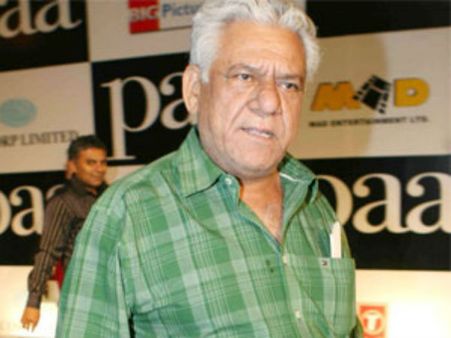 సిగ్గుపడుతున్నా, శిక్షించండి: సైన్యంపై చేసిన వ్యాఖ్యలకు ఓంపురి