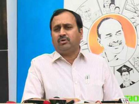 చంద్రబాబు ర్యాంక్ ఎంత?: ఎమ్మెల్యేలకు ర్యాంకులపై వైసీపీ