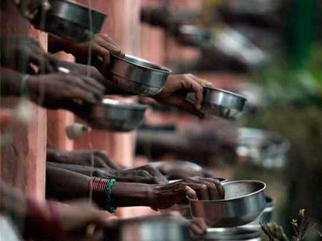 భిచ్చగాళ్లు ఇంత వెనుకేస్తున్నారా? : బ్యాంకులు-ఏటీఎంలూ, సేవింగ్స్..