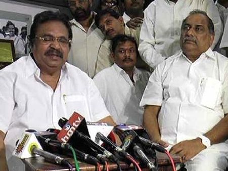 చంద్రబాబుపై ఏం చేద్దాం?: దాసరి నారాయణ రావుతో ముద్రగడ