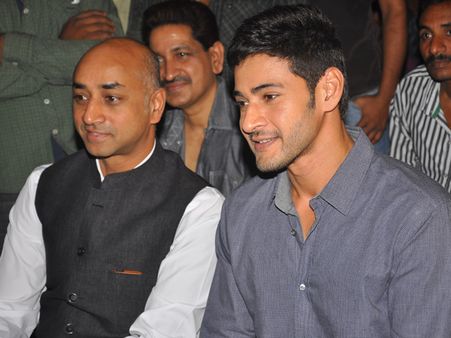 బావా! సూపర్, థ్యాంక్స్: టిడిపి ఎంపీ గల్లాకు మహేష్ బాబు (ఫోటోలు)