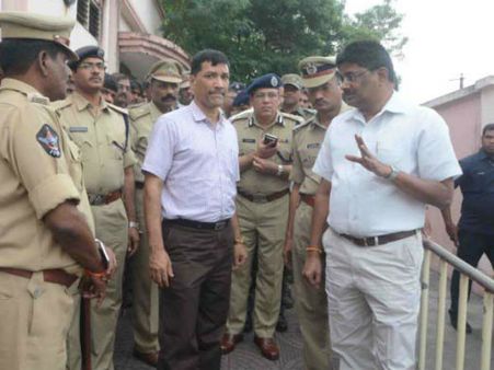 ఏఓబిలో కూంబింగ్ నిలిపివేశాం :డిజిపి