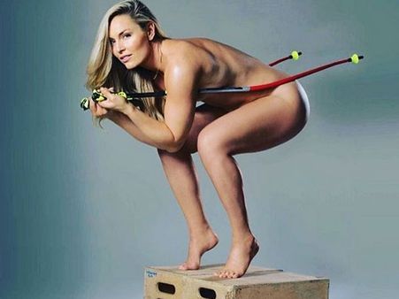 పుస్తకం కోసం.. న్యూడ్ గా పోజులిచ్చిన క్రీడాకారిణి