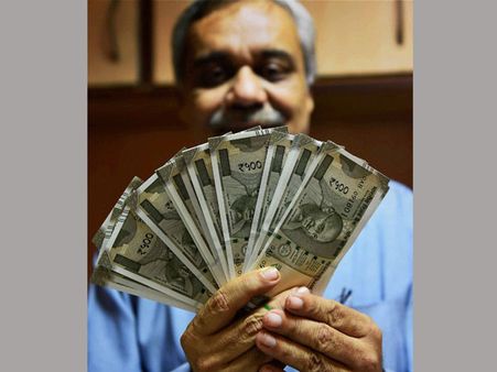 ఎక్కడ?: 20శాతం కమీషన్‌తో నల్లధనం.. తెల్లధనమవుతోంది!