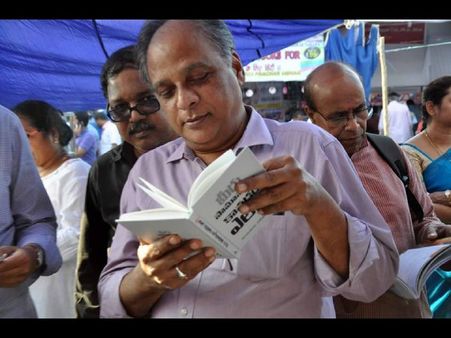 మోడీ నిర్ణయంపై మేధావులేమంటున్నారు?: నిర్ణయం సరైందేనా! (ఫోటోలు)