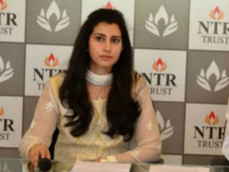 సాక్షి టీవితో నారా బ్రాహ్మణి స్పెషల్ బైట్..