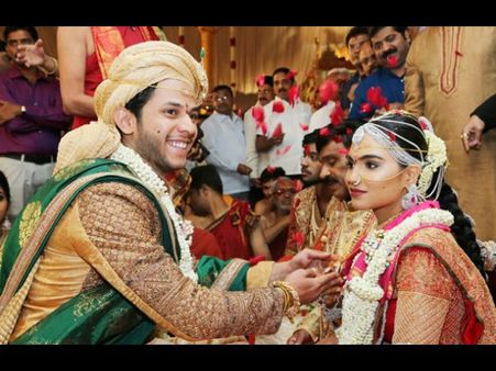 మైనింగ్ కింగ్ గాలి ప్రత్యేక విమానంలో పరుగో పరుగు