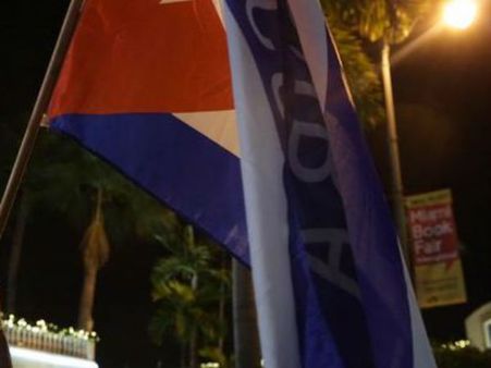 క్యాస్ట్రో మృతి: చావు కోసం ఎదురు చూస్తున్నామని మియామి సంబరాలు