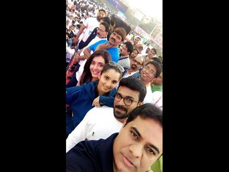 రామ్ చరణ్, సానియా మీర్జా, కేటీఆర్, రాశికన్నా... వీరంతా ఓ చోట కలిస్తే.. ఓ సెల్ఫీ