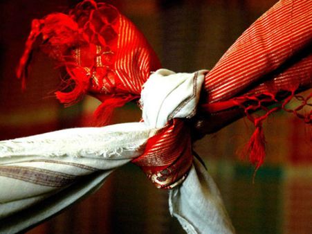 పెద్ద నగదు నోట్ల రద్దు కష్టాలు, ఆ పెళ్ళికి ఐదువందలే ఖర్చు