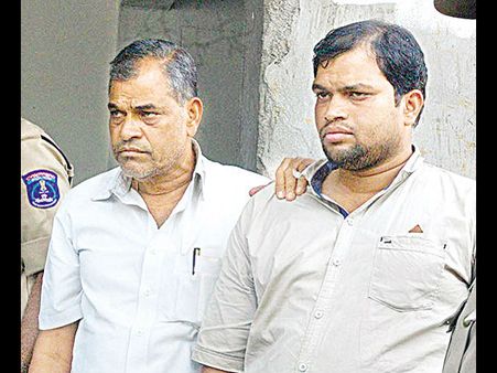 మైనర్ బాలికపై పలుమార్లు రేప్: తండ్రీకొడుకుల అరెస్ట్