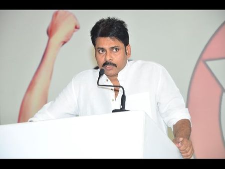 పెద్ద నగదు రద్దు కష్టాలు...బ్యాంకుకు సినిమా స్టార్లు