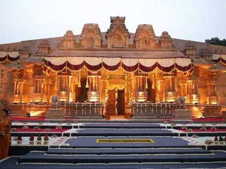 గాలి పెళ్లి ఖర్చు: రోబో, బాహుబలి బడ్టెట్ దాటిందా?