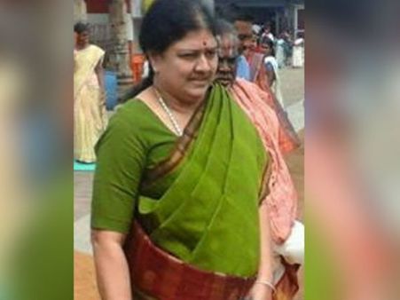 షాక్: శశికళకే అన్నాడీఎంకే పగ్గాలు: పార్టీ సిద్దాంతాలు మార్చేస్తా !