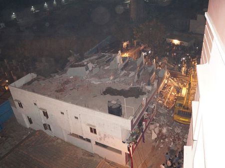 11మంది ప్రాణం తీసిన భవనం: కారకులు, కారణాలు(పిక్చర్స్)