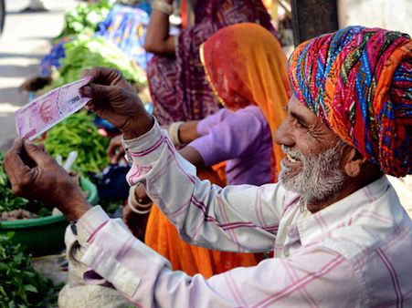 తెలంగాణకు నేడు రూ.1,600 కోట్ల నగదు: తెర్చుకోనున్న ఏటీఎంలు