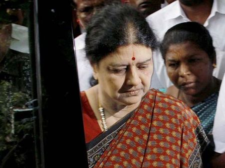 పదవులు అక్కర్లేదు.. అన్నాడీఎంకెలో బంధువర్గానికి 'నో ఛాన్స్': శశికళ