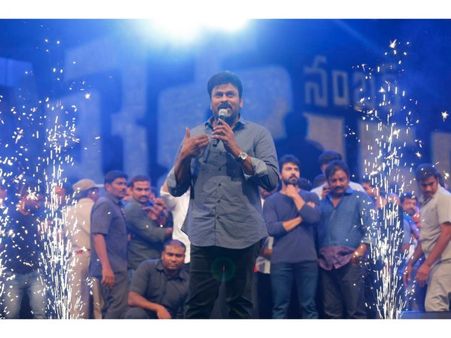 బాధపడ్డా, రాజకీయాల్లోకి ఎందుకొచ్చానా అన్పించింది: చిరు, ఆ డైలాగ్ ఎవరికంటే..