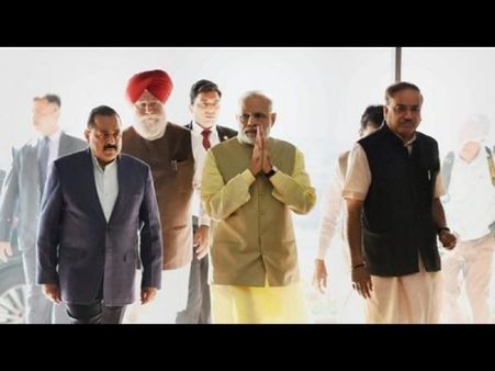 నోట్ల రద్దుతో కమలానికి కష్టకాలమే