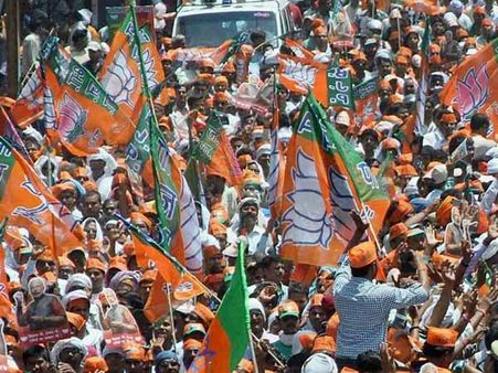 రాహుల్ ప్రకటనపై వివాదం : గుర్తును రద్దుచేయండి, ఫిర్యాదు చేసిన బిజెపి