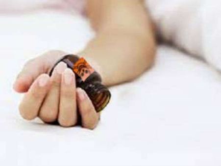 'కుక్క' చనిపోయిందని 'అతను 'ఆత్మహత్య చేసుకొన్నాడు