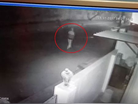 అతను నన్ను లాక్కెళ్లాడు, లైట్లు వేయడంతో..: బెంగళూరు బాధితురాలు