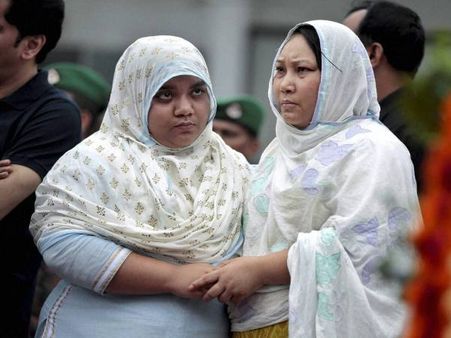 కేఫ్‌లో జొరబడి 18 విదేశీయులను చంపిన ఘటన నిందితుడి హతం