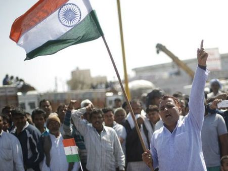 రిజర్వేషన్ల కోసం మళ్ళీ ఆందోళనలకు దిగినజాట్లు