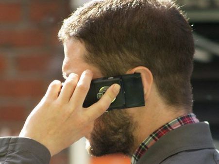 బాధల్లో ఉన్న యువతులు.. అతడికి బంగారు బాతుగుడ్లు: స్వచ్ఛంద సంస్థల ముసుగులో బ్లాక్ మెయిలింగ్