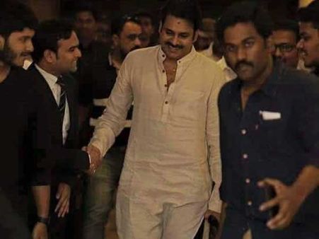 ఇచ్ఛాపురంకు పవన్: కిడ్నీ బాధితుల వ్యథలపై జనసేన డాక్యుమెంటరీ ఇదే