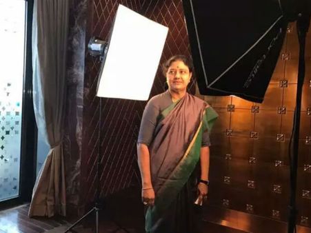 షాక్: స్టార్ హోటల్ లో శశికళ ఫోటో షూట్, వామ్మో చిన్నమ్మ !