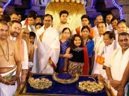 'బందిపోటు ముఠాలా కేసీఆర్ కుటుంబం.. ఎవడబ్బ సొమ్మని.. అలా!'