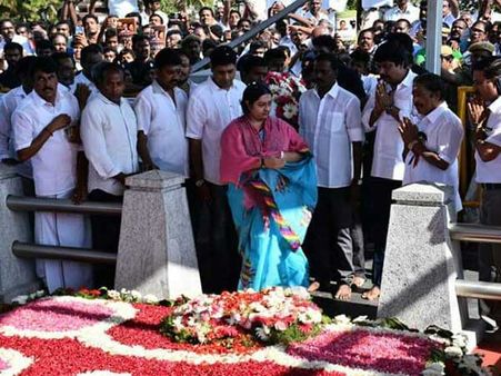 'అత్త ఆస్తులు నాకు అవసరం లేదు, జయ వారసురాలిని నేనే, ఆర్ కె నగర్ లో పోటీచేస్తా'