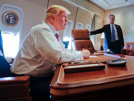 ట్రంప్‌కు షాక్: ప్రపంచ చరిత్రలో తొలిసారి గూగుల్, ఆపిల్, ఫేస్‌బుక్..