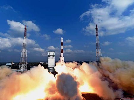 ఇస్రో రికార్డ్: దిగొచ్చిన చైనా, భారత్ నుంచి మేం పాఠాలు నేర్చుకోవాలని...