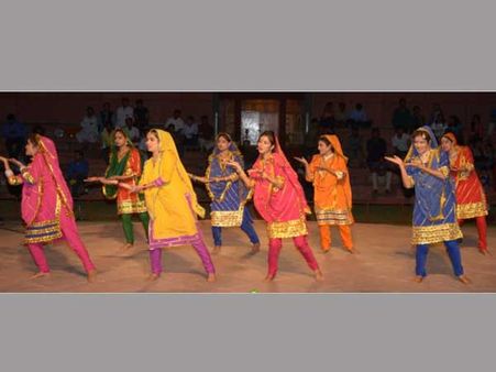 తెలంగాణ గడ్డ మీద జమ్ముకాశ్మీర్ సాంస్కృతిక ఉత్సవం