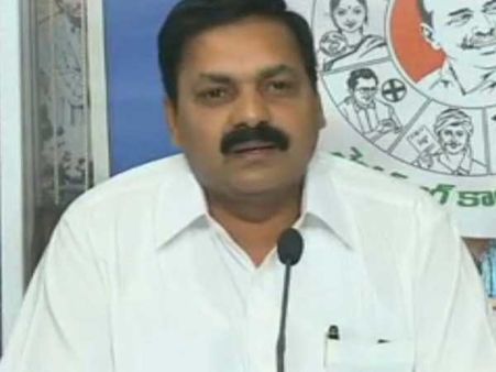 'ఎమ్మెల్యే కాకాని కనిపించకుండా పోయారు.. 14నుంచి మిస్సింగ్'